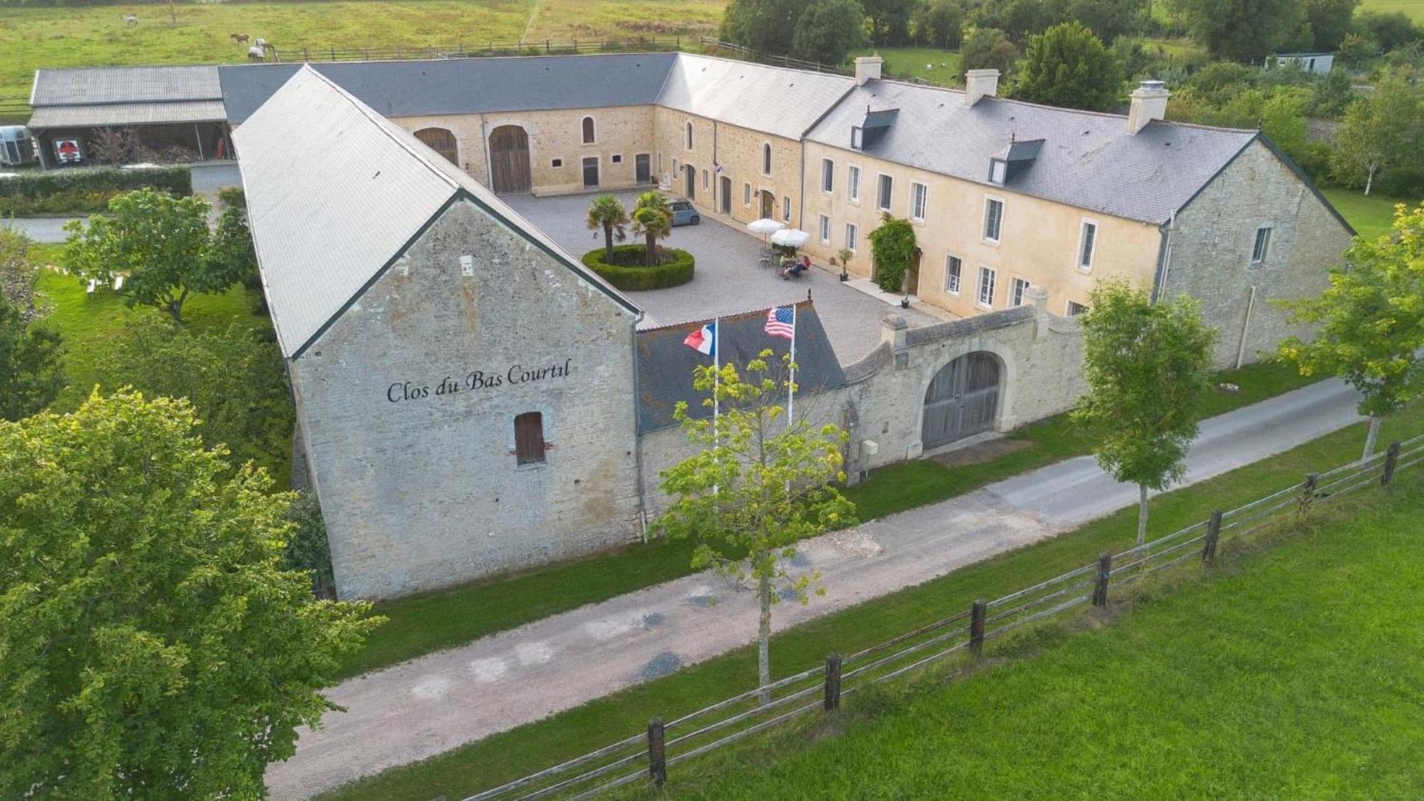Le Clos Du Bas Courtil Guesthouse B&B Omaha Beach Osmanville Εξωτερικό φωτογραφία